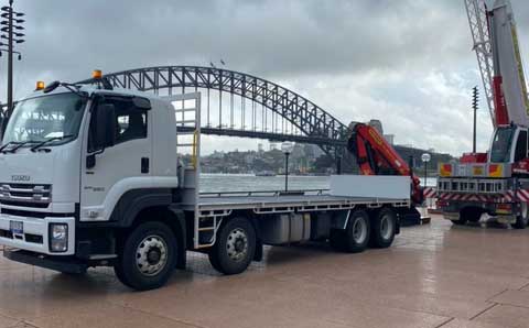 Isuzu truck - crane truck sydney