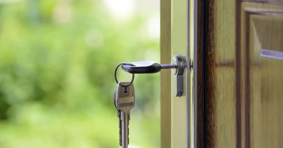 You are currently viewing Don’t Risk Injury – Hire Sydney Movers for Heavy Door & Windows