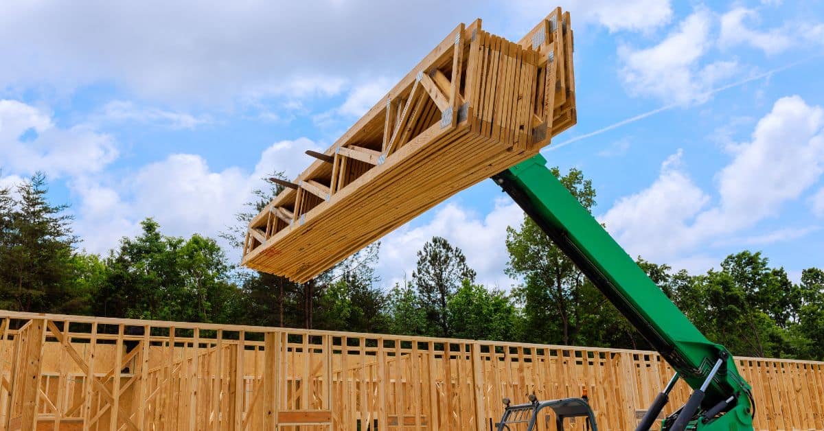 You are currently viewing Rooftop and Equipment Lifting Made Easy with Hiab Truck Rentals